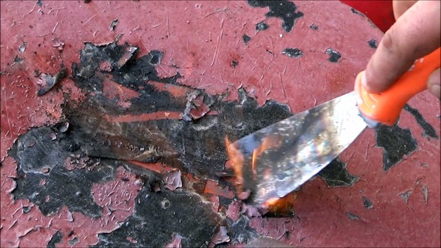 Как быстро и легко снять старую краску с металла. С помощью газовой горелки.