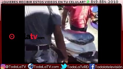 Le quitan el motor entre bofetadas y golpes delante de su hijo de 3 años-Video