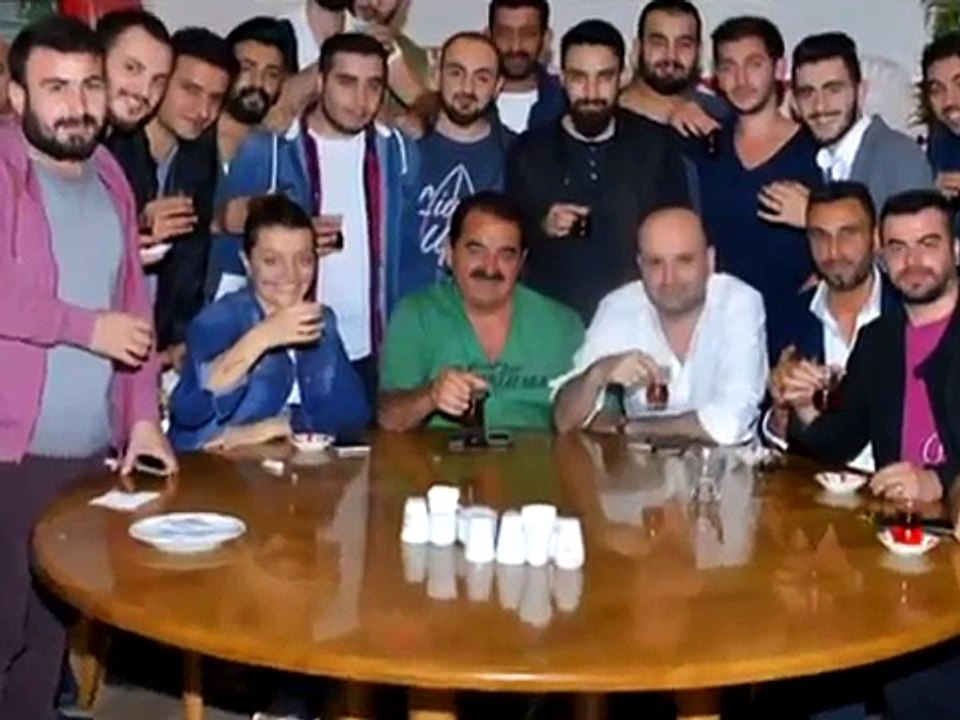 Kim Demiş İbrahim Tatlıses Artık Şarkı Söyleyemiyor Diye!Video Haber.