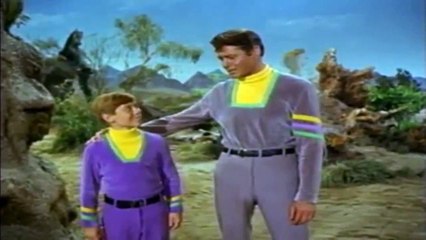 Lost In Space S03 E4  Hunter's Moon part 2/2