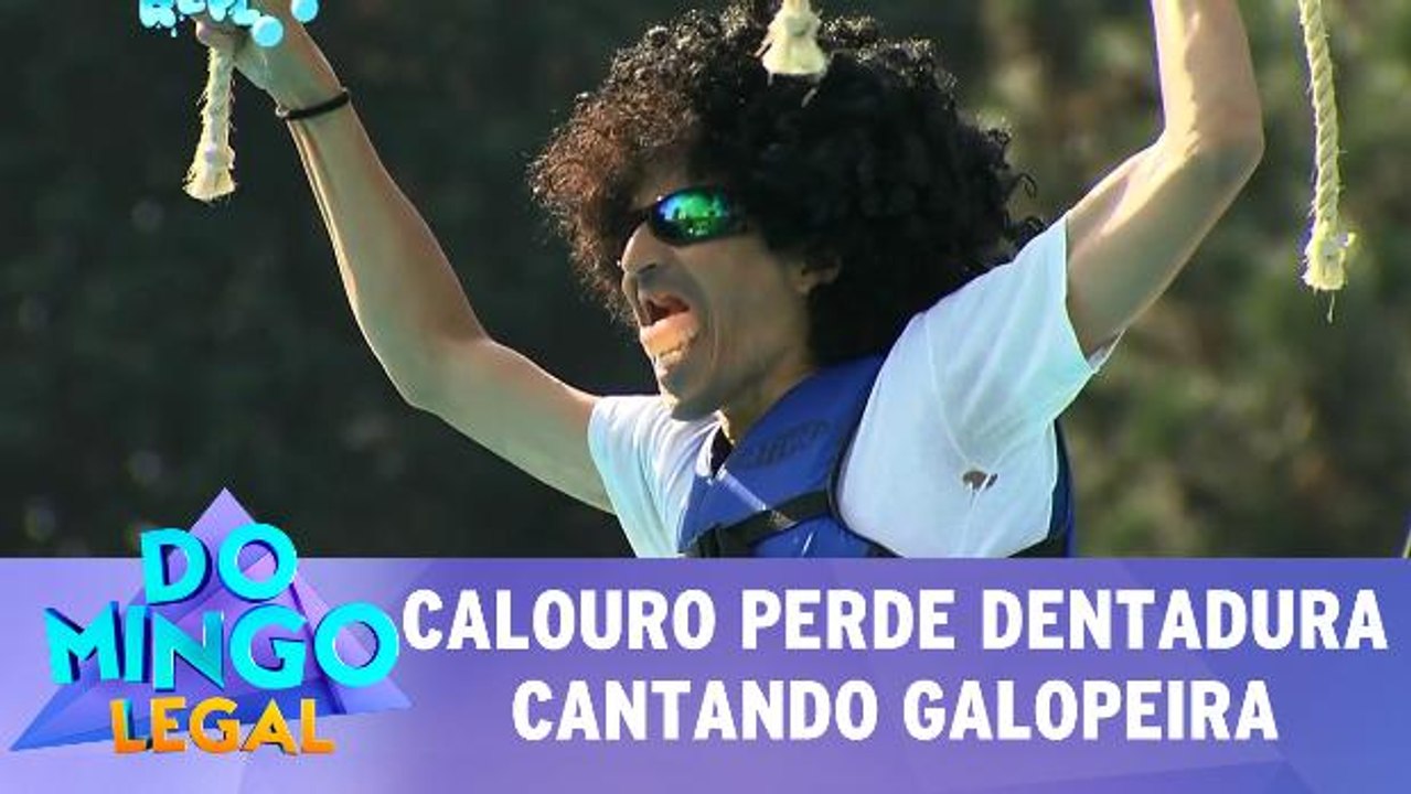 Calouro perde a dentadura cantando galopeira