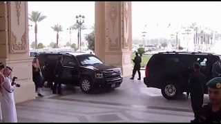 انظر ماذا فعلت بنت ترامب مع ضابط في الحرس الملكي السعودي