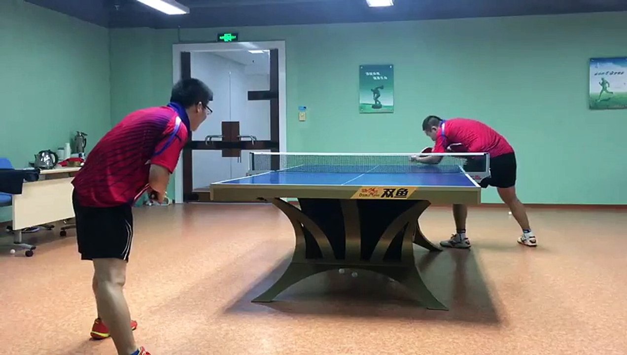 打球