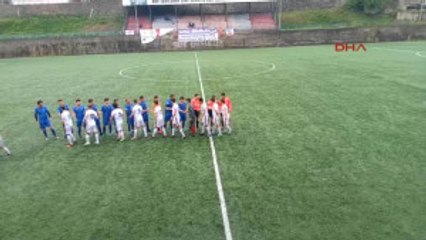 Zonguldak Sahada 3 Dakika Topa Müdahale Etmeden Hakemi Protesto Ettiler