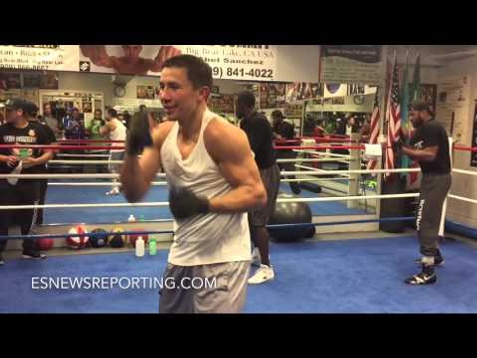 GENNADY GOLOVKIN SHADOW BOXING!!! IN PHENOMENAL SHAPE!!! - EsNews Boxing