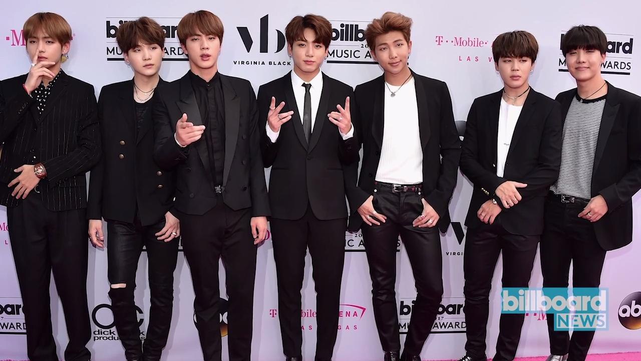 BTS Win Top Social Artist at 2017 Billboard Music Awards | Billboard News