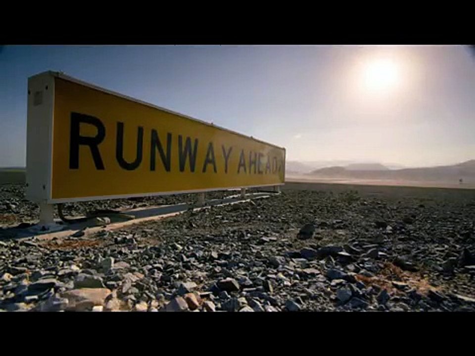 Is_CAR aor AEROPLANE_stunt_ko_dekh_aapka_dhadkan_Tej_Ho_Jayega.[1]