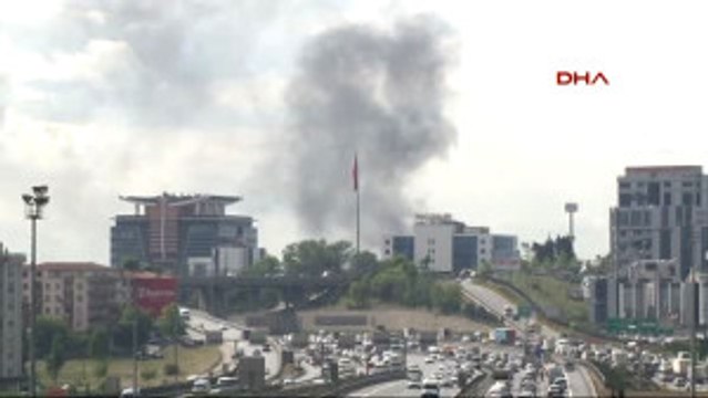 Ikitelli'de Yağ Deposunda Yangın Çıktı