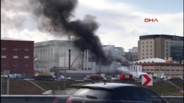 Ikitelli'de Yağ Deposunda Yangın Çıktı