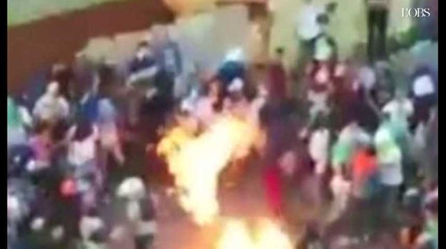 Un partisan de Nicolas Maduro incendié lors d'une manifestation au Venezuela