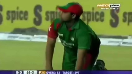 India vs Bangladesh  India-51-3 Chasing 297 Runs DHONI COMES OUT TO BAT