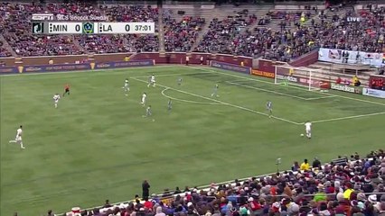 GOLAZO! Giovani dos Santos opens the scoring with a beautiful finish [HD]