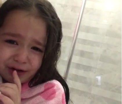 İbrahim Tatlıses'in Kızı Elif Ada, Atatürk İçin Ağladı