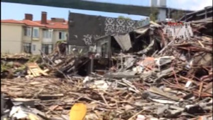 Ünlü Gece Klübü Reina'da Yıkım