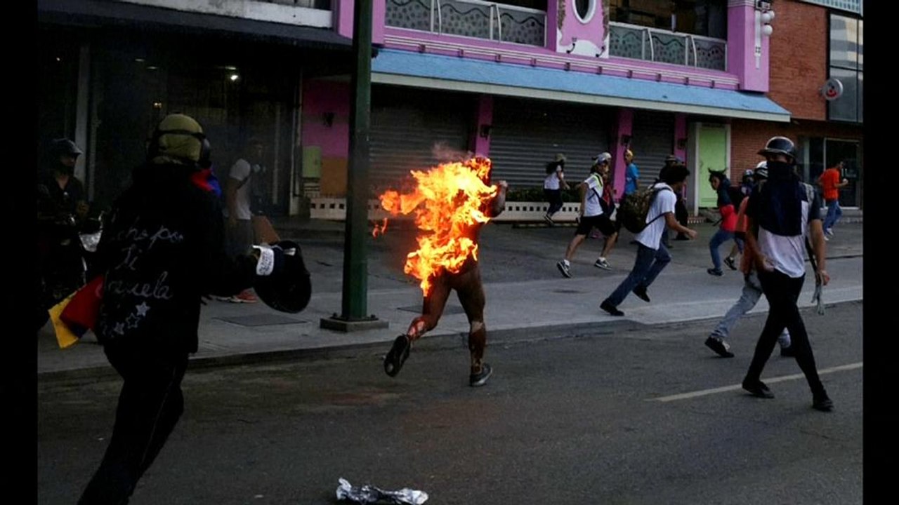 Venezuela: mann bei protesten in brand gesteckt