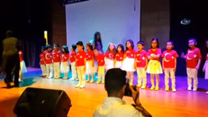 Engelli Minik Öğrenciler Murat Başaran'ın Şarkısını İşaret Diliyle Okudu