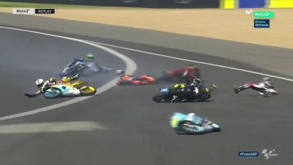 GP France de Moto3 : Chute collective à cause d'une plaque d'huile