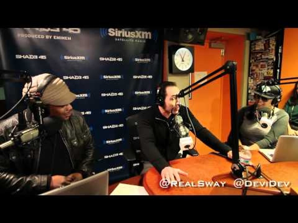 Chris Klein breaks into hip hop dancing and says it improves sex life in #SwayInTheMorning