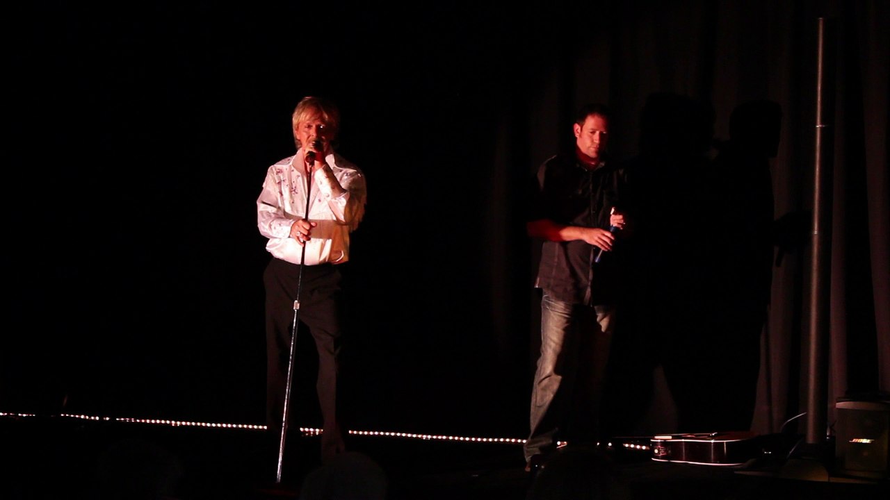 Gene Hodge & Brooke Wright perform 'Tomorrow Night' Sheffield Remembers 2016