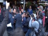 Gülmen ve Özakça'nın açlık grevine destek verenlere polis saldırdı