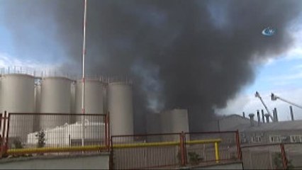 İkitelli Organize Sanayi Bölgesinde Çıkan Yangın Paniğe Neden Oldu