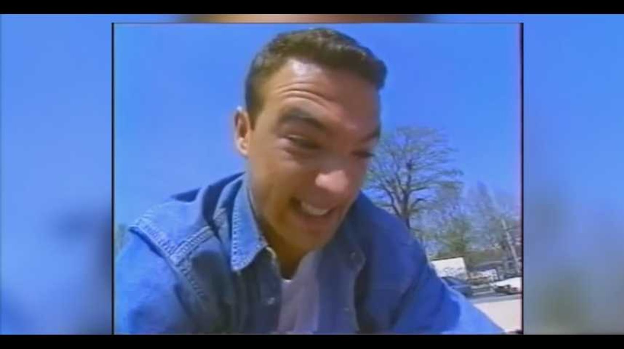 Alexandre Devoise a 45 ans : L'animateur méconnaissable lors de ses débuts à la TV (Vidéo)