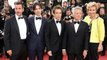 Cannes 2017: Netflix's 'Meyerowitz Stories' Receives Standing Ovation | THR News