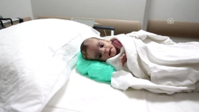 Mezarlığa Bırakılan Bebek Yaşama Tutundu