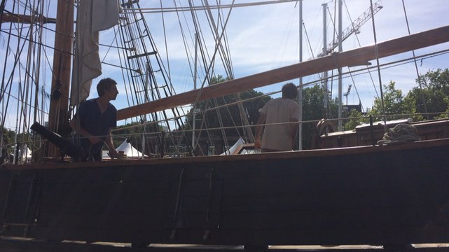L'arrivée mouvementée du Phœnix dans le port de Vannes