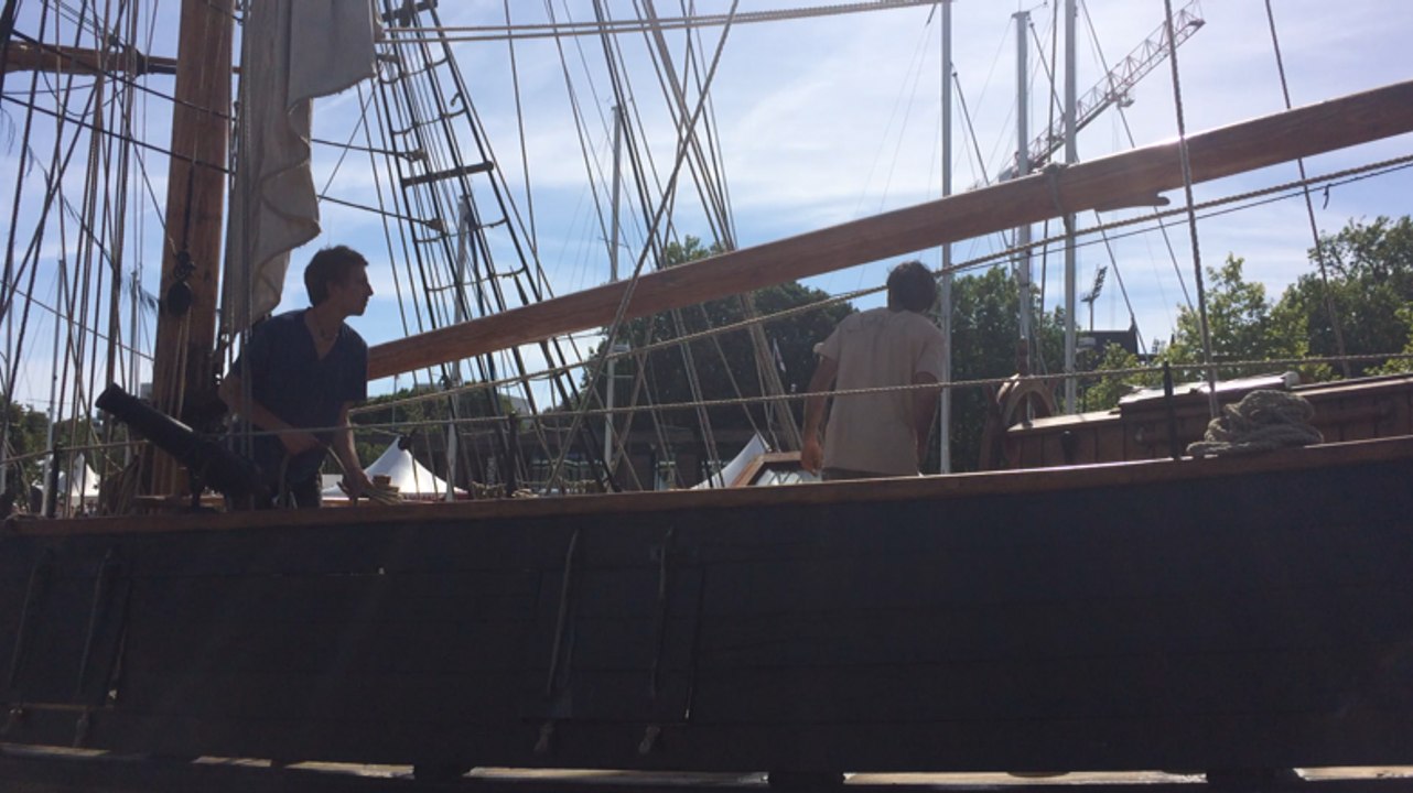 L'arrivée mouvementée du Phœnix dans le port de Vannes