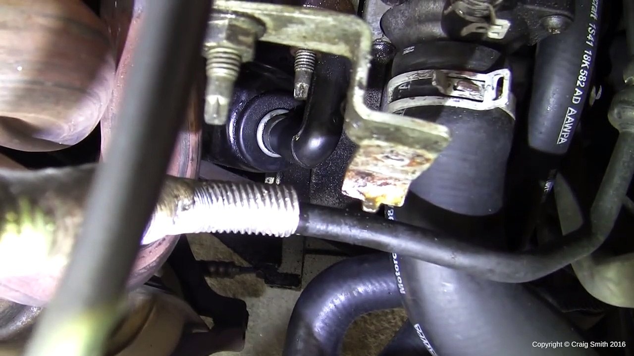 Simple how-to - Replace Ford Focus PCV valve & hnhmvbose, blown rocker g