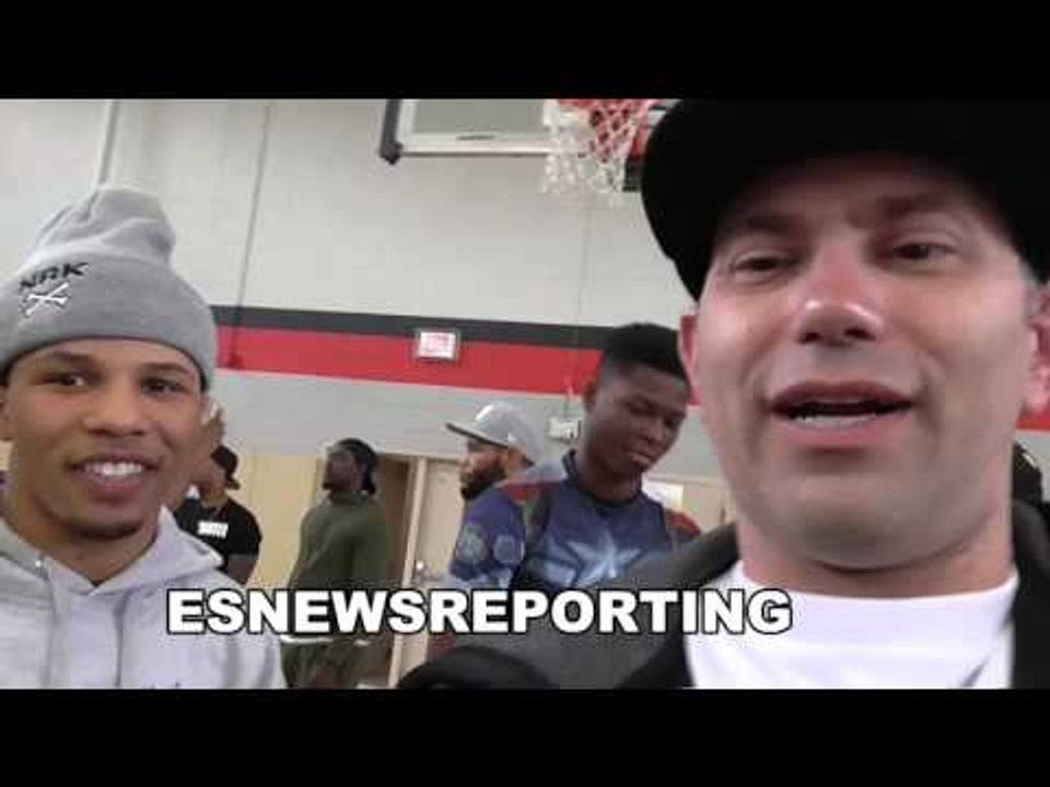 Anthony Peterson shows how Gervonta TANK Davis use to walk into the ring - EsNews Boxing