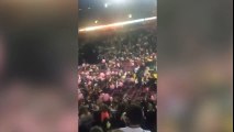 Manchester: caos y pánico tras la explosión en el concierto de Ariana Grande