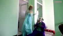 Frozen Elsa LOSES her HEAD! w_ Joker Spiderman & Spidergirl Funny Superheroes in Real Life-YXEebd