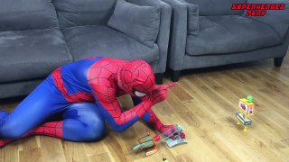 Spiderman Vs Snake & More Superhero Real Life Fun-MvpESu3Ni