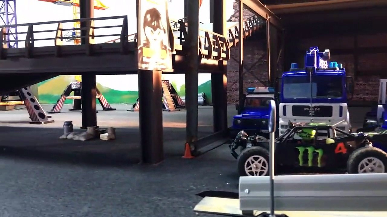 RC BRUDER TRUCKS videos TOYS POLICE Action Racing JEEP--mzy