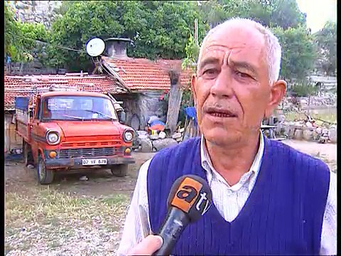 Evde Kalmış Kızlar Köyü