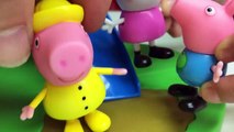 GIANT PEPPA PIG SURPRISE EGG TOYS Biggest Toy Eggs Surprises TreeHouse George DaddyPig Holiday Plane-8o