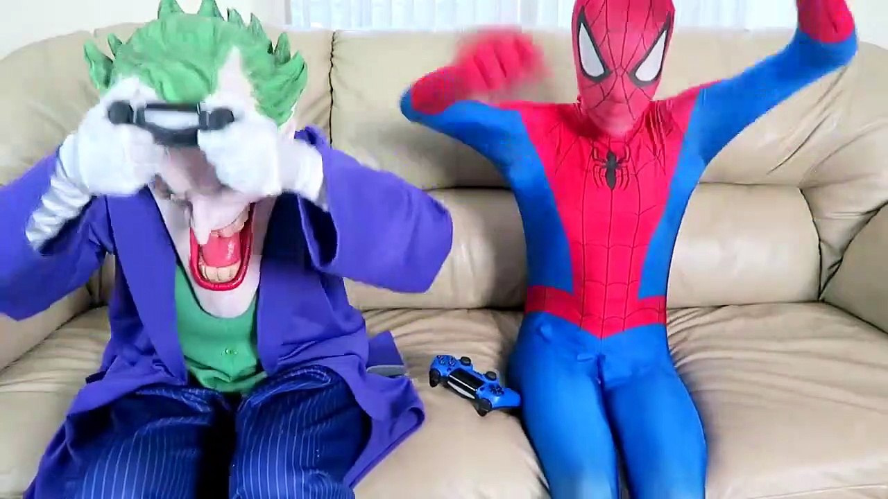 Spiderman vs Joker vs Minion! w_ Batman, Pink Spidergirl Crazy Gymnastics - Fun Superheroes  -)-2m1X