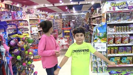 Oyuncak Bulma Yarışması Kerem Vs Melisa Challenge-drWA0Td