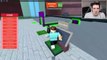 TURNING INTO THE HULK IN ROBLOX-lO_z