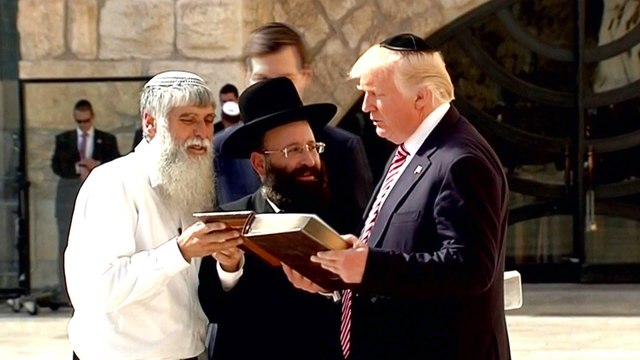 Trump holds talks with Israeli and Palestinian officials