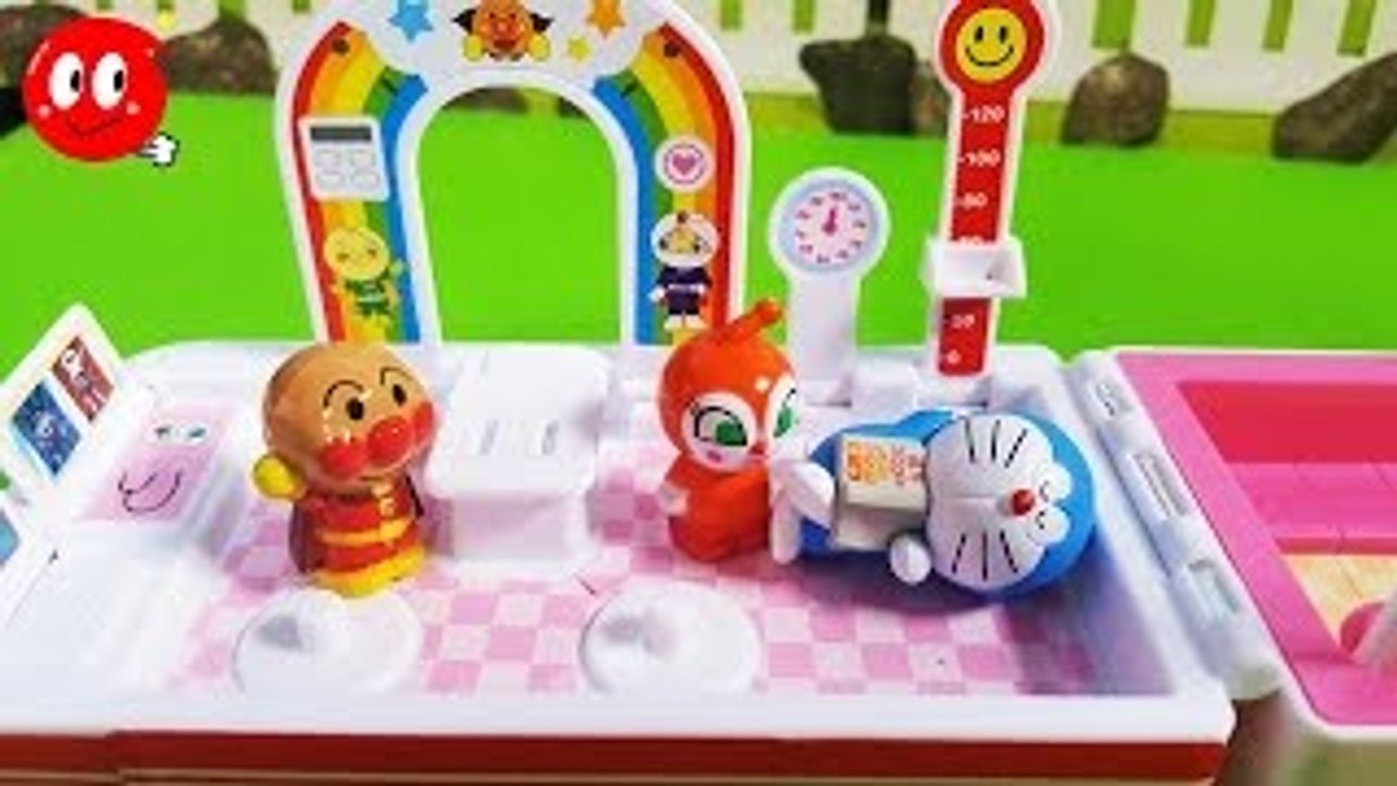 アンパンマンのドクター救急車！眠たいドラえもんがきたよ!お医者さんごっこ アンパンマン 幼児向...