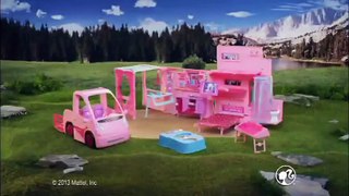 Barbie™ au Club Hippique  Camping-car équestre Barbie - Poupée Publicité