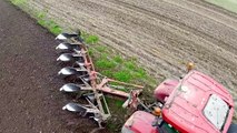 Ploughing   Case IH Puma 225 cvx on Soucy Tracks & Kverneland LO100 vario plow   De Nood