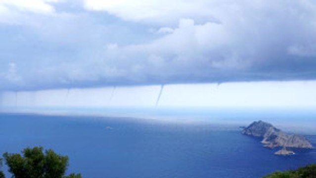 Antalya Açıklarında Arka Arkaya 7 Hortum Oluştu
