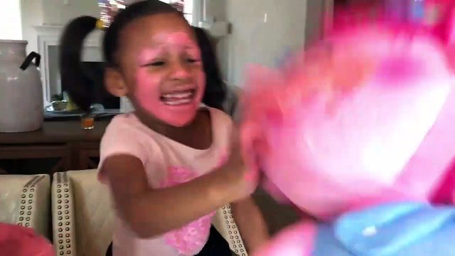 McDonalds Drive Thru Pranks Challenge w_ Happy Meal Pretend Play Food Toys to See-Vkwomenv