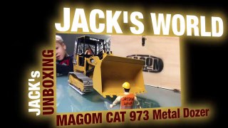 MAGOM HRC 973D Full metal Track Loader RTR Unboxing and 1st Test Drive by 5-year old boy-y7W3