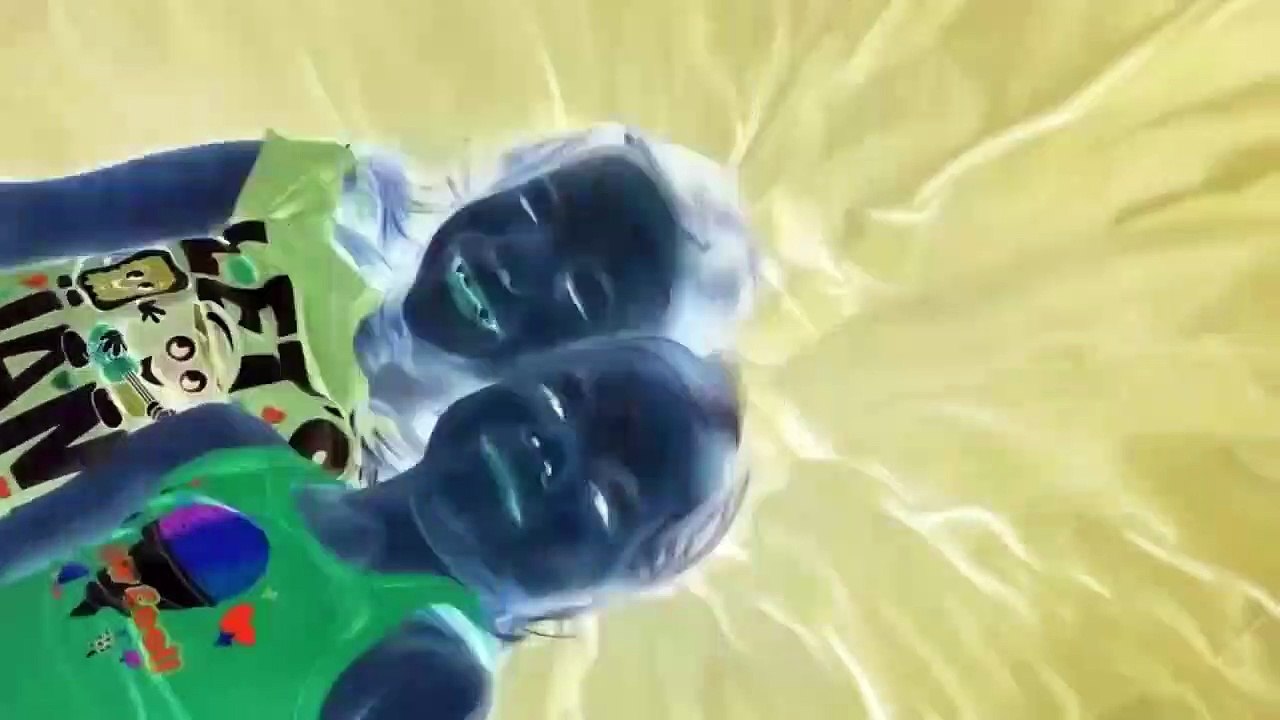 Gummy Eyeballs!  Wax Fangs!  Halloween Candy Review! _ Kid Candy Review _ Babyteeth4-A7-l