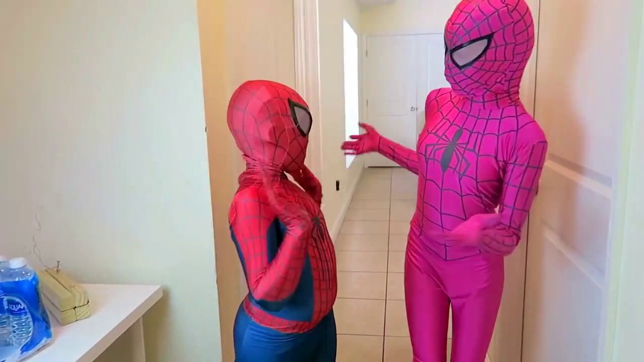 Spiderman vs Joker vs Frozen Elsa Pink Spidergirl - GIANT Donut! w_ Mermaid, Nemo - Fun Superheroes-llX